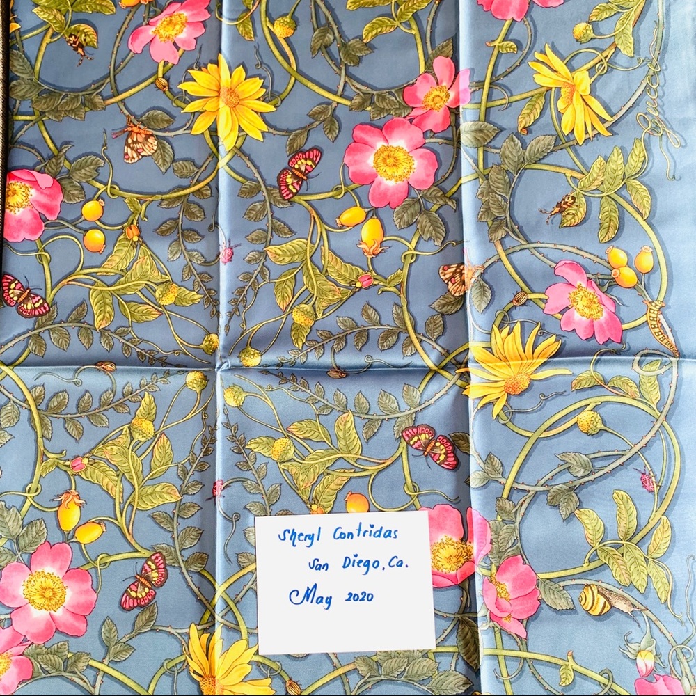 ✨New✨ GUCCI Blue Floral Scarf